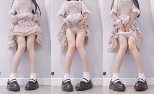 60457-清新脱俗✨Lo娘服 小白袜 你心动吗 看看二次元洛丽塔少女的汉服诱❤惑 双视角看看〖小鹿〗怎么把自己的小骚❤穴给干喷的